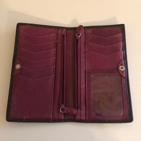 🎉SALE🎉Leather animal print Wallet - Picture 2 of 5